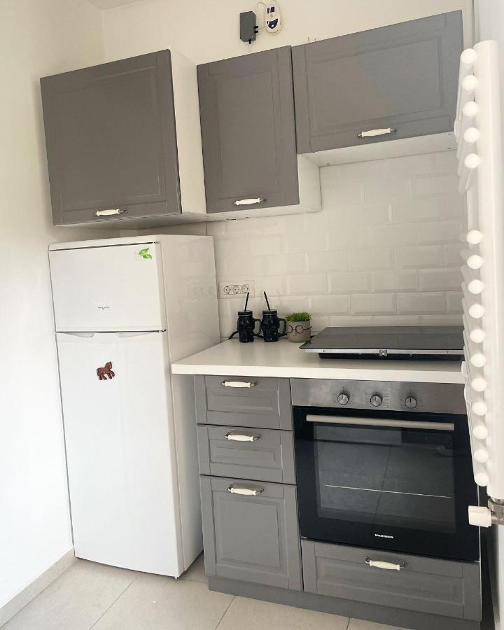 White Apartment Bukareszt Zewnętrze zdjęcie