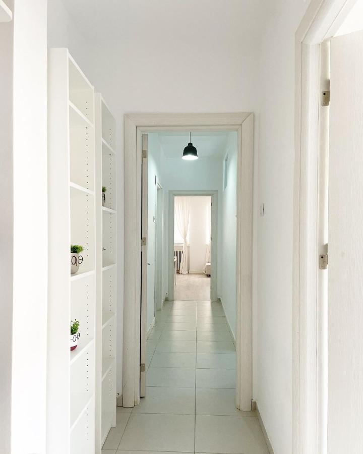 White Apartment Bukareszt Zewnętrze zdjęcie